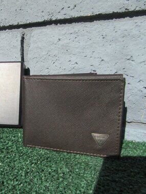 Brand New Guess Men's Brown Bi-Fold RFID Blocking Wallet